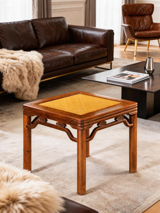 清	黄花梨圆包圆如意卡子花大方凳 商品图1