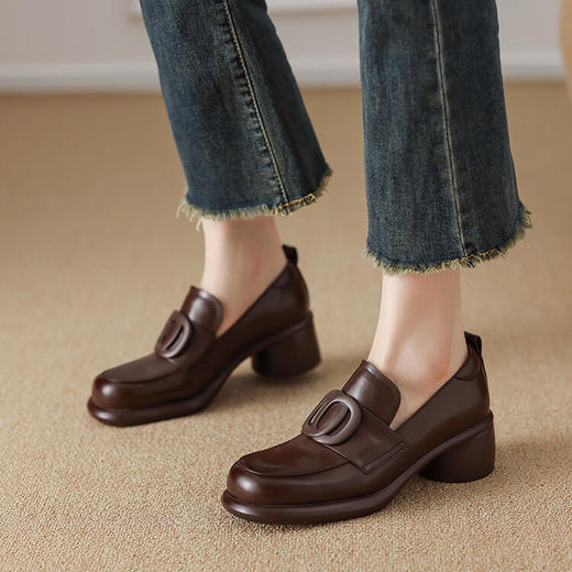 【预售5天】英伦复古粗跟真皮春秋深口豆豆鞋防水台时装中跟通勤乐福单鞋F7523 商品图1