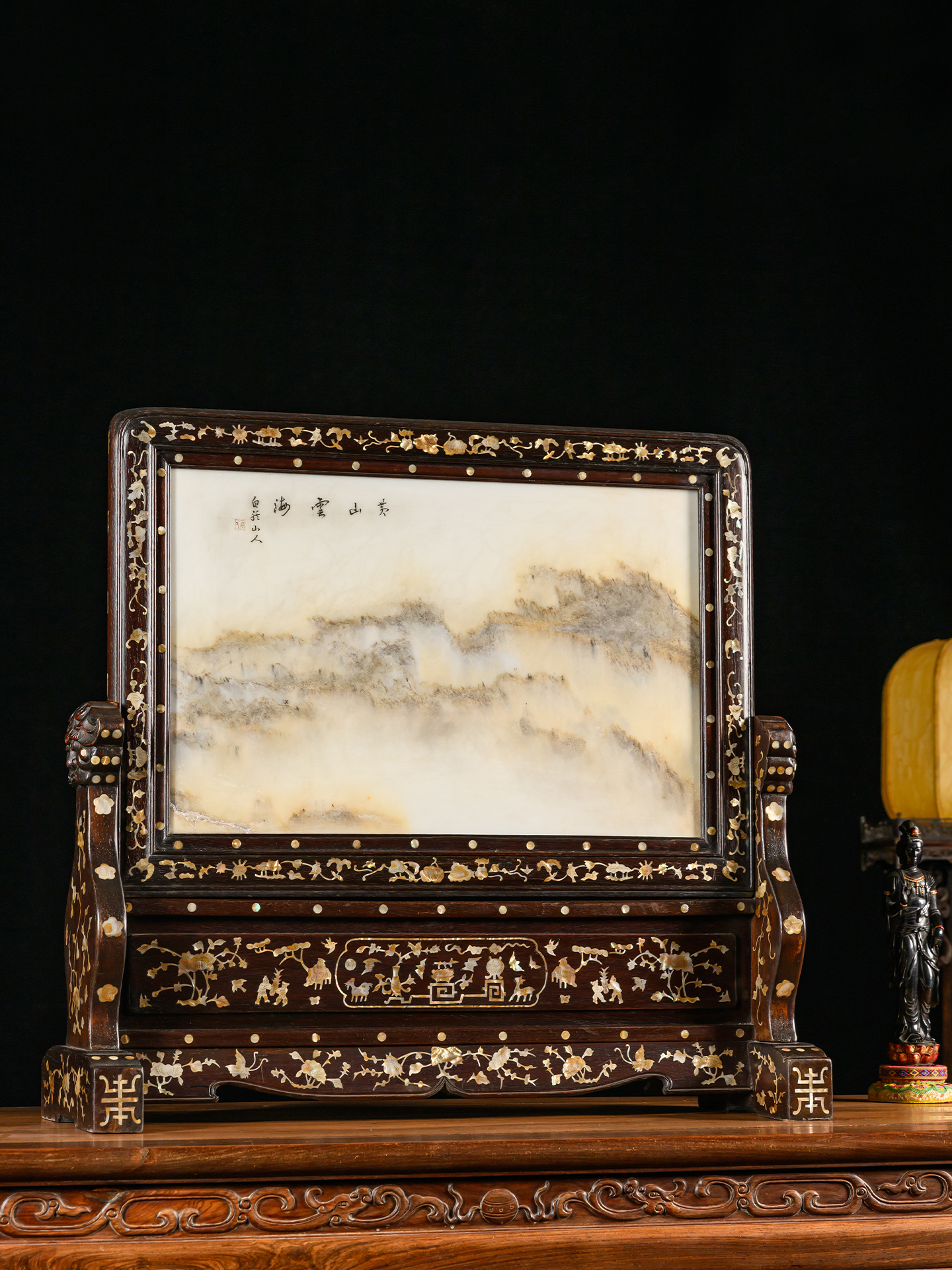 清	红木嵌螺钿镶云石大案屏
