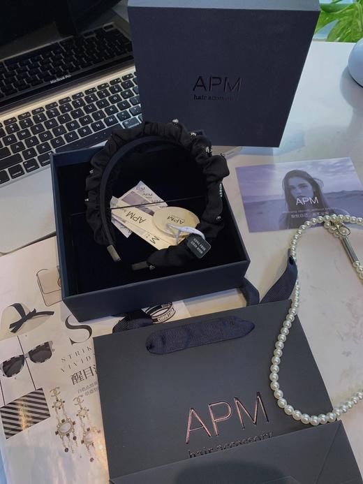 精品礼盒+礼袋！APM摩登奢钻褶皱水晶发箍  26Y04017- 商品图3