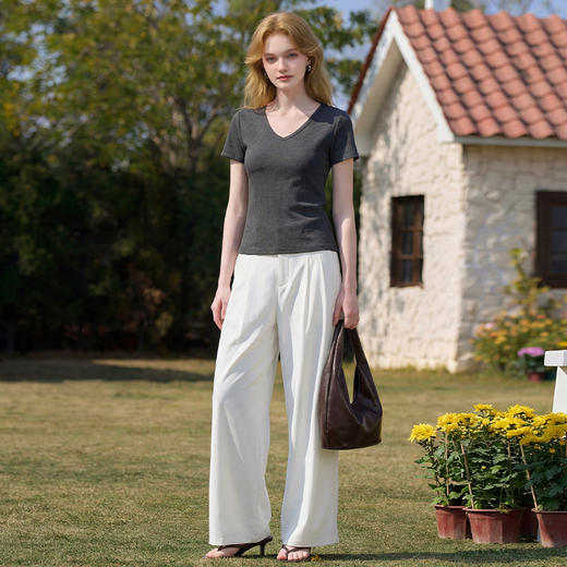 西遇纯欲辣妹修身短袖T恤女2026年夏季新款显瘦正肩纯色短款上衣E0060269 商品图1