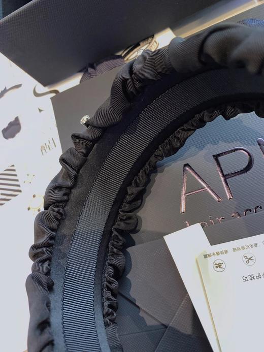 精品礼盒+礼袋！APM摩登奢钻褶皱水晶发箍  26Y04017- 商品图6