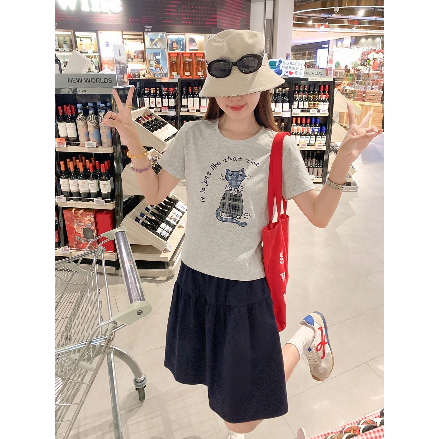 <曾小咸推荐>4.4现货秒杀 ！微信超特价！韩系小猫印花正肩短袖 日常119.99 立减60 秒杀59.99！！