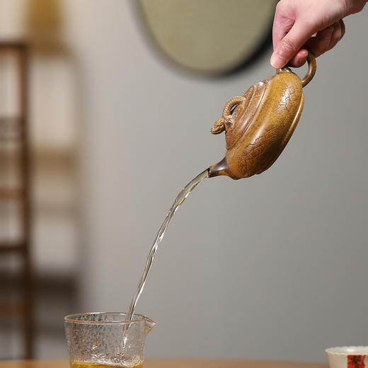 宜兴原矿龙骨金砂灵宝紫砂壶一壶两杯送龙井茶 商品图6