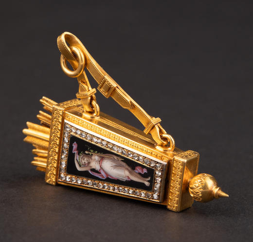 独角鹿西洋古董1840年代瑞士出品18K黄金镶嵌钻石珐琅箭袋与箭造型吊坠怀表 商品图3