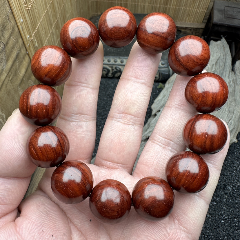 【周五秒杀】1.8*13颗 4星 小叶紫檀（偏树芯）