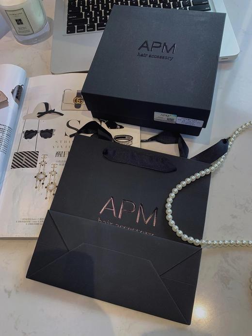 精品礼盒+礼袋！APM摩登奢钻褶皱水晶发箍  26Y04017- 商品图2