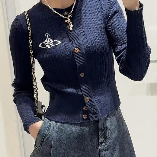 重磅渠道  土星圆领针织开衫   三色   细支羊毛坑条针织！ 商品图1