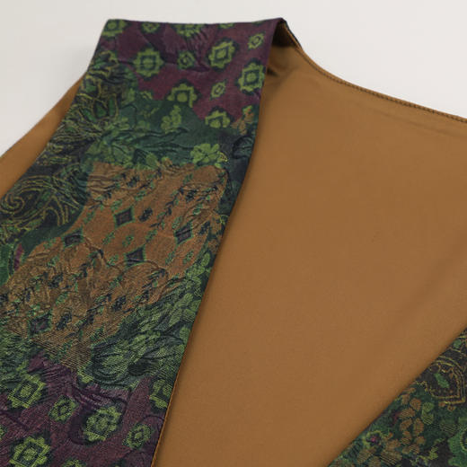 RF404斯尔丽26新款新中式提花双色深V宽松廓形挡肉百搭马甲 商品图5