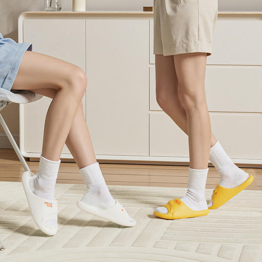 【严选超市】朴西小鸭子情侣卡通拖 售价29.8 商品图4