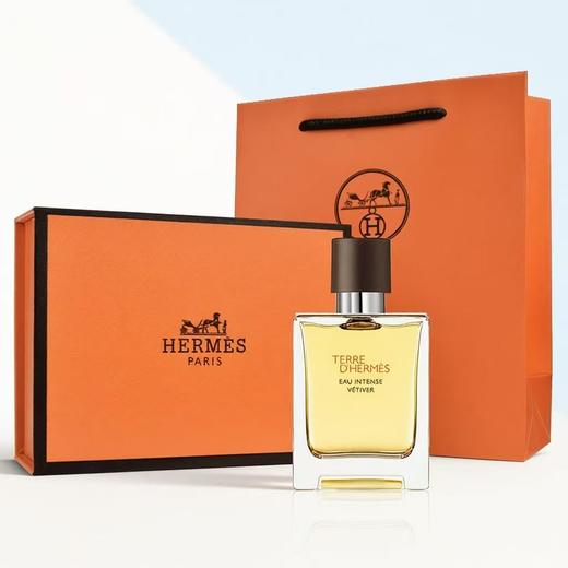 【礼盒礼袋】Hermes爱马仕大地香水男士经典木质香调持久淡香水100ML，经典木质香调融合自然气息，带来沉稳优雅的男士魅力。 商品图0
