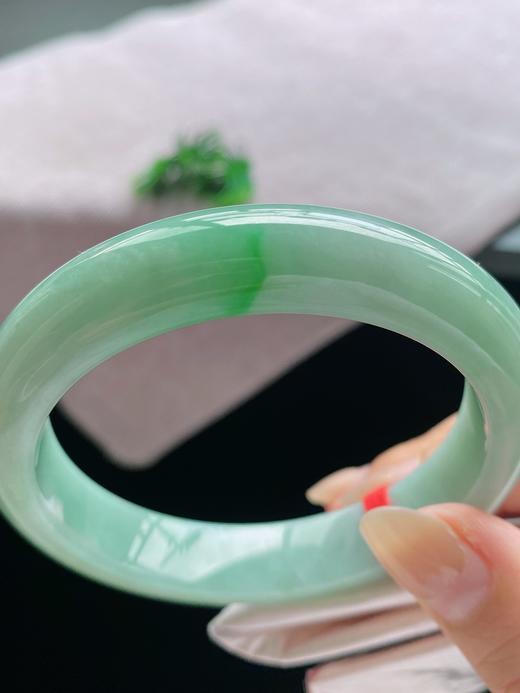 58.5飘绿手镯 商品图0