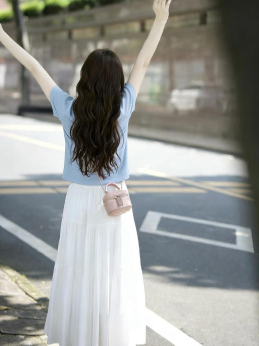 【百图lulu定制】【披肩针织衫】假两件 镂空钩花披肩  柔软 细腻 氛围感 针织衫 商品图5