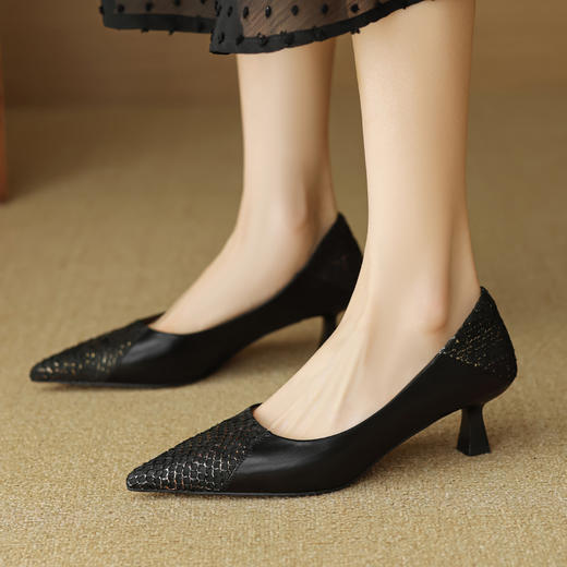【预售5天】气质名媛尖头高跟鞋女新款法式时尚拼接真皮软底细跟浅口单鞋 商品图2