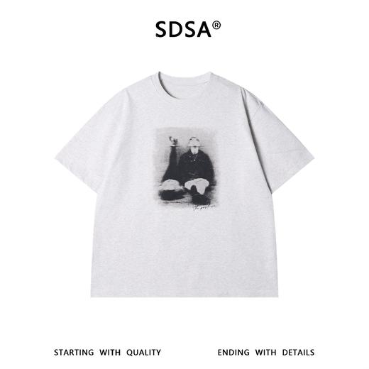 SDSA男装2026新款高贵轻奢复古素描感做旧人物宽松短袖休闲衫 商品图0