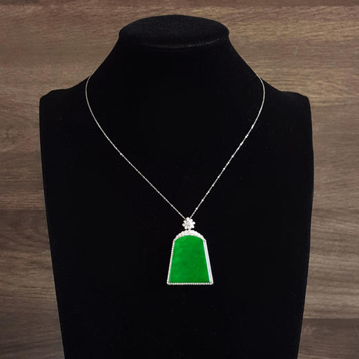 【天然正品】A货翡翠AU750收藏级白金镶钻镶天然细腻糯种满绿平安无事牌翡翠吊坠项链47.1*31.9*8.5MM（皆取最大值）230326NJS35 商品图9