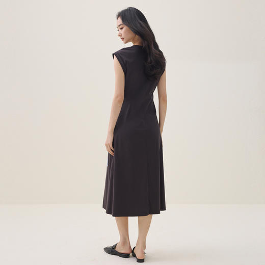 谜底针织连衣裙无袖2026夏季新品褶皱修饰身形贴布绣女262ML0511 商品图2