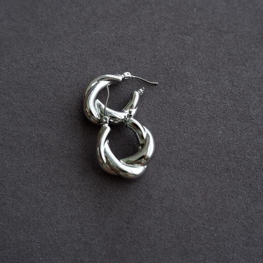 直发 极简老钱风，十年不过时【拉夫**伦】元单 银色麻花耳环 商品图2