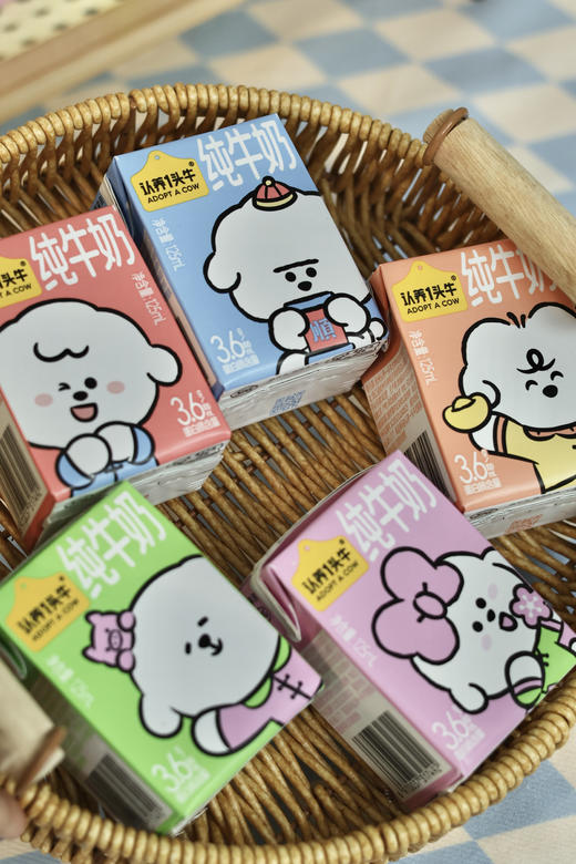 认养一头牛奈娃家族联名款纯牛奶 商品图1