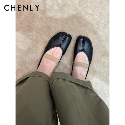 尘衣｜26SS三色自留弹力一字带分脚鞋 商品图0