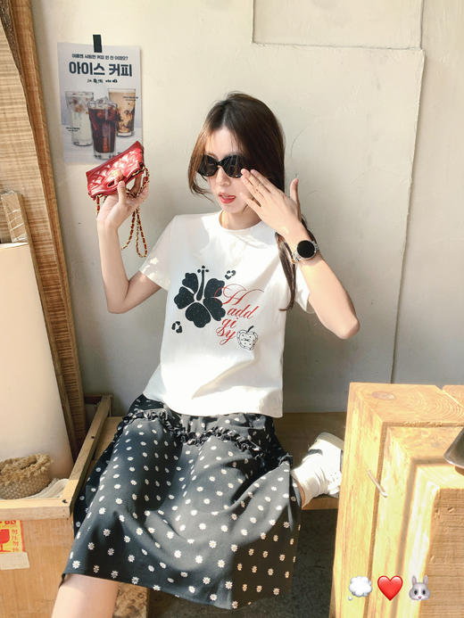 <曾小咸推荐>4.13现货秒杀 ！微信超特价！韩系印花短袖 日常109.99 立减50 秒杀59.99！！碎花半身裙  秒杀79.99！！ 商品图9