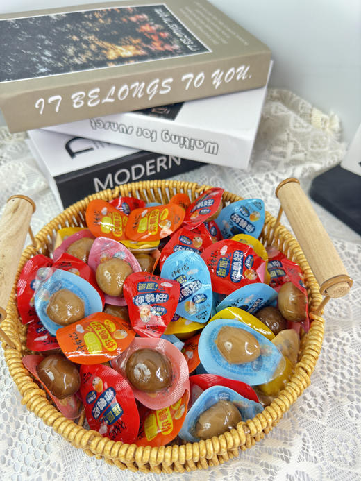 吃过都会回购📣💰19.9整整50枚多口味鹌鹑蛋😜不用剥皮，每一颗蛋都卤的入味，每个都是真空包装，还带着咸香的卤汁😏 商品图0