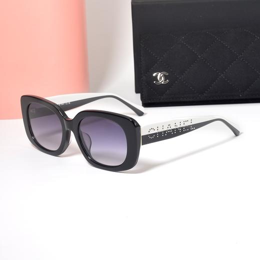 香奈儿 镜腿字母设计2026新款椭圆形墨镜太阳镜 商品图8