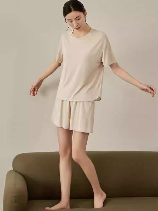 【女款居家 冰丝短袖套装】 自带胸垫 柔滑亲肤 云感轻盈 凉感透气 商品图3