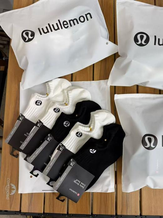 一包十双！黑白各5双！原单！ lululemon 船袜Daily Stride 系列 经典 logo 款 7A 抗菌吸汗透气短袜船袜 商品图1