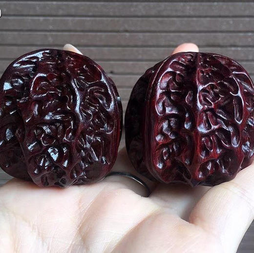 【青山特价】小叶紫檀核桃 一对 40*40mm 商品图6