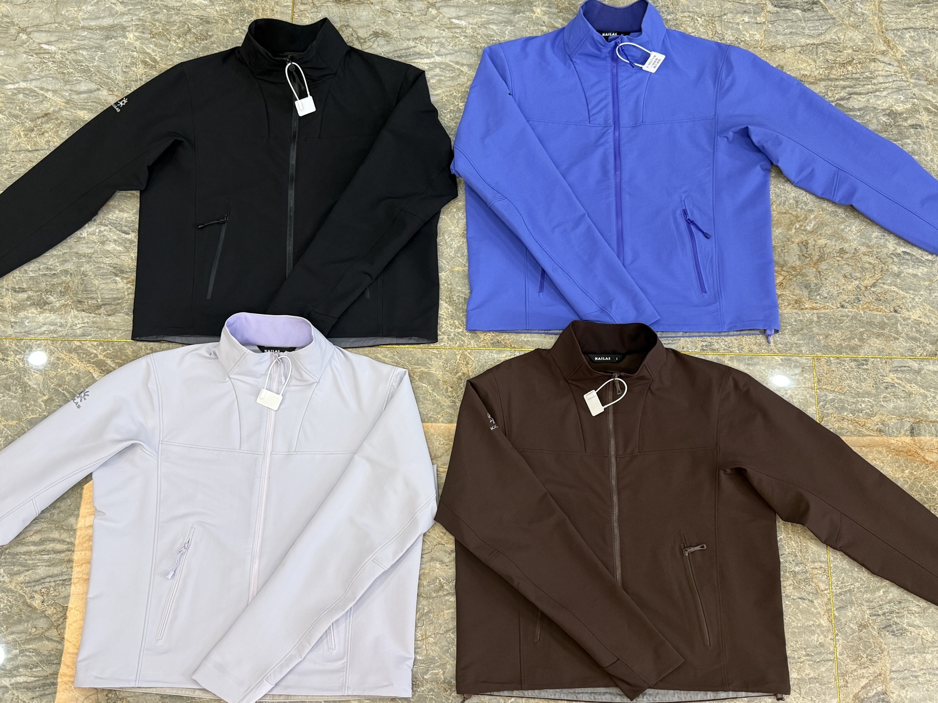 点此购买 凯乐石M8女士立领软壳防风防泼耐磨户外夹克 yw 344158