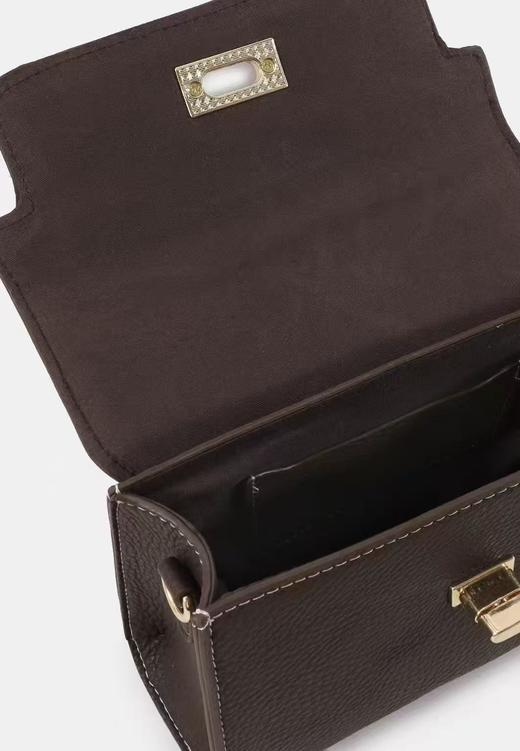 纯元！出口订单！复古PU小金扣小方包手提➕斜挎双背 商品图2