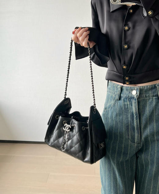 香奈儿 26C系列 𝟤𝟧𝖬𝗂𝗇𝗂𝖧𝖺𝗇𝖽𝖡𝖺𝗀球纹黑银 商品图8