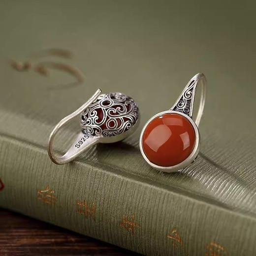 丁摩 新中式蛋面耳坠女复古镂空纹藏式红国风高级招财耳环6ZF-874 商品图3