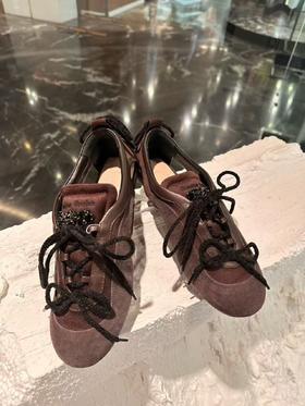 女款镂空休闲鞋zo