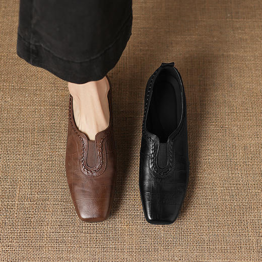 【预售5天】英伦风复古风真皮方头深口单鞋头层牛皮中跟粗跟一脚蹬乐福鞋&KL133 商品图2