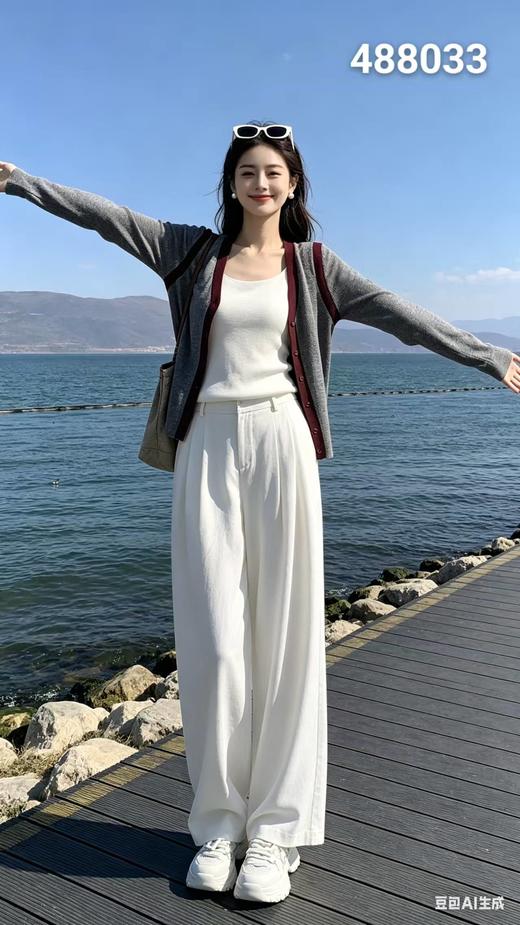 488033镶边露肩撞色款羊毛开衫 红色/灰色，内里可以搭配无袖高领背心，低领背心皆可！ 商品图1