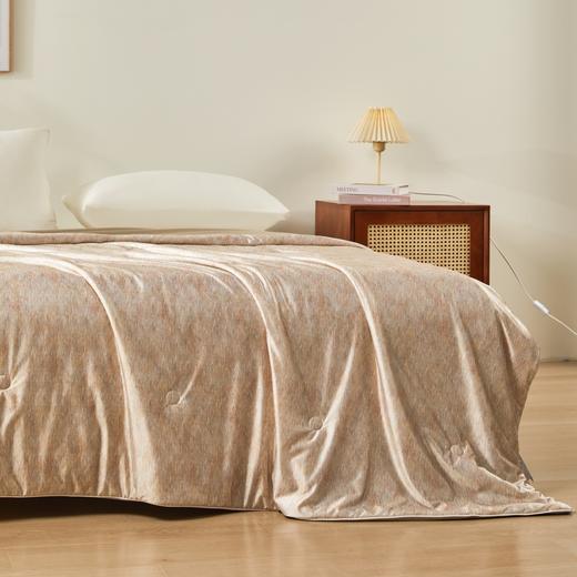 【2026年新款】VCIEL韦莎 冰丝绸桑蚕丝夏被 含桑蚕丝填充 柔润透气 整夜不闷汗 冰丝绸面料 触肤即凉 夏天自带降温感 商品图7