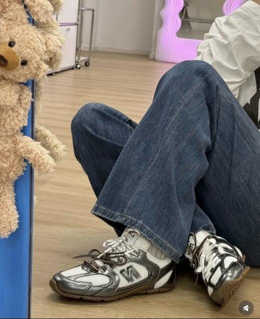 缪缪 携手NB打造的特别款运动鞋 商品图4