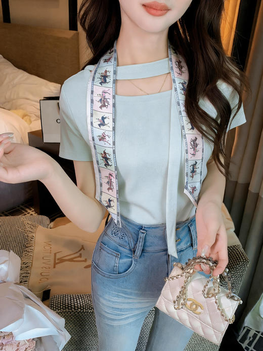 张心子【心动晚宴】多穿法时髦洋气斜肩钻链短袖T恤女夏新款上衣 U2603055 商品图3