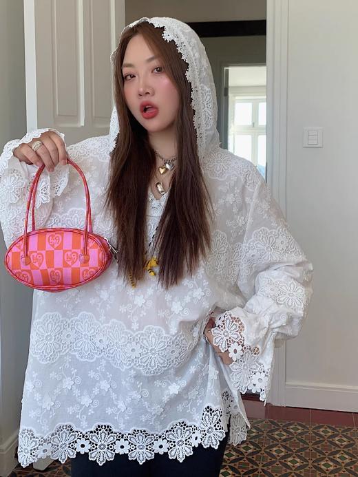 法式高级感刺绣花朵连帽蕾丝打底衫 商品图1