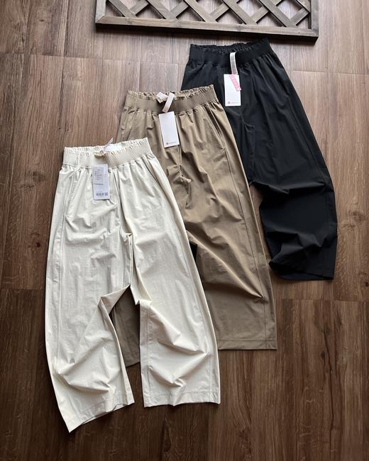 点此购买 Lululemon露露女士腰部花边褶皱运动休闲长裤 xj 344173 商品图0