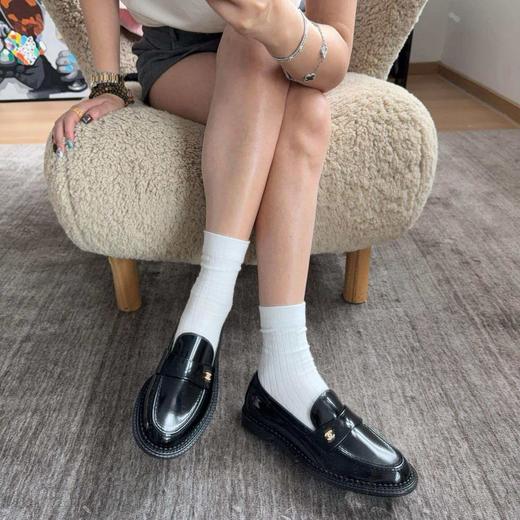 香奈儿 26新款小珍珠扣饰乐福鞋 商品图3