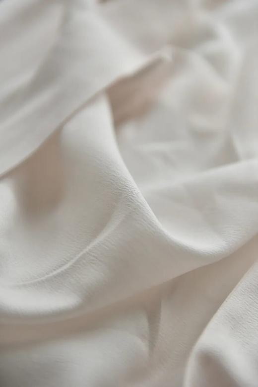 高级工艺醋酸荡领飘带衬衫 商品图3