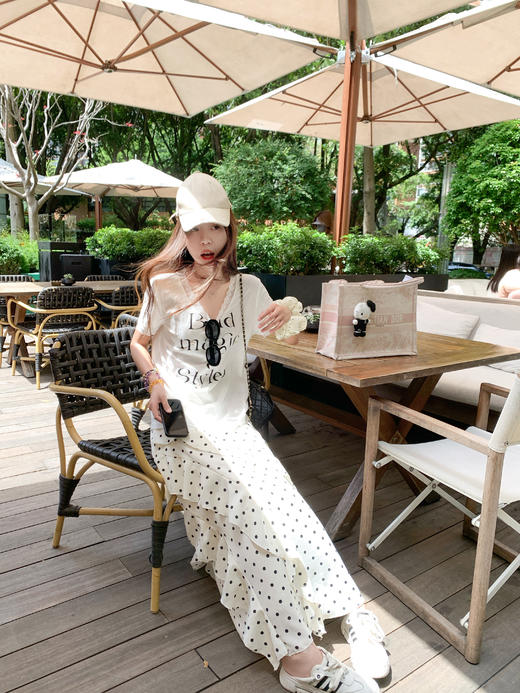 <曾小咸推荐>4.6现货秒杀 ！微信超特价！拼蕾丝边V领字母短袖T恤 日常109.99 立减50 秒杀59.99！！ 商品图10