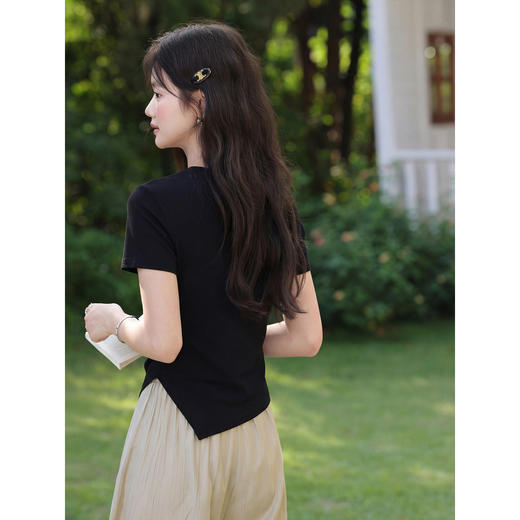 鹿向南【0407/00:00新品】黑色T恤 商品图4