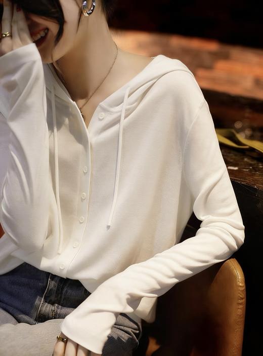 一眼心动~6A级白厂丝羊 毛连帽开衫女百搭卫衣上衣YM260583 商品图0