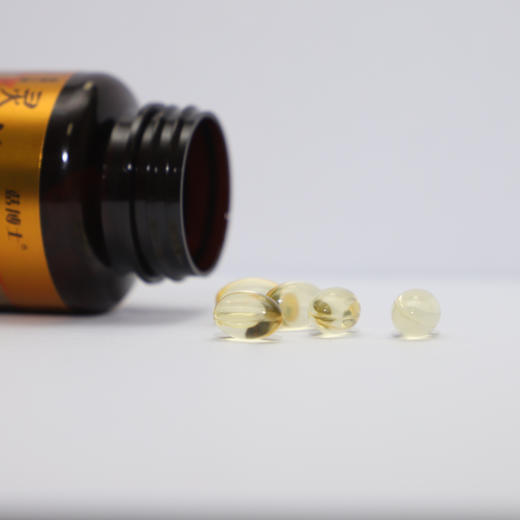 菇博士牌灵芝孢子油维生素E软胶囊 0.5克／粒x6 0粒／瓶 商品图2
