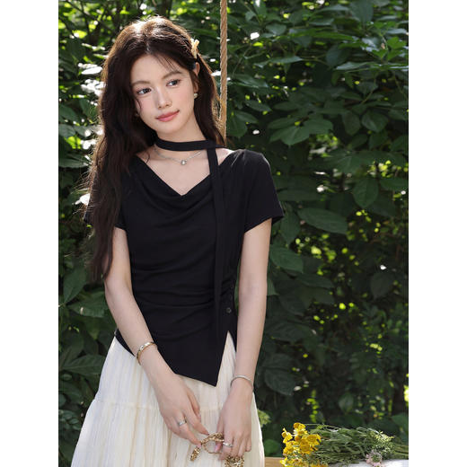 鹿向南「漫光叙夏」黑色短袖T恤女夏季高端小资不规则修身小上衣 商品图4