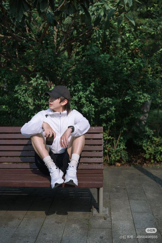 一店d ❗️独家大爆款 𝐃𝐞𝐬𝐜𝐞𝐧𝐭𝐞梭织凉感透气4d版型情侣皮肤衣
火疯了！陈伟霆同款的运动生活系列 这个系列能完美平衡春夏专业运动和日常穿搭 商品图2